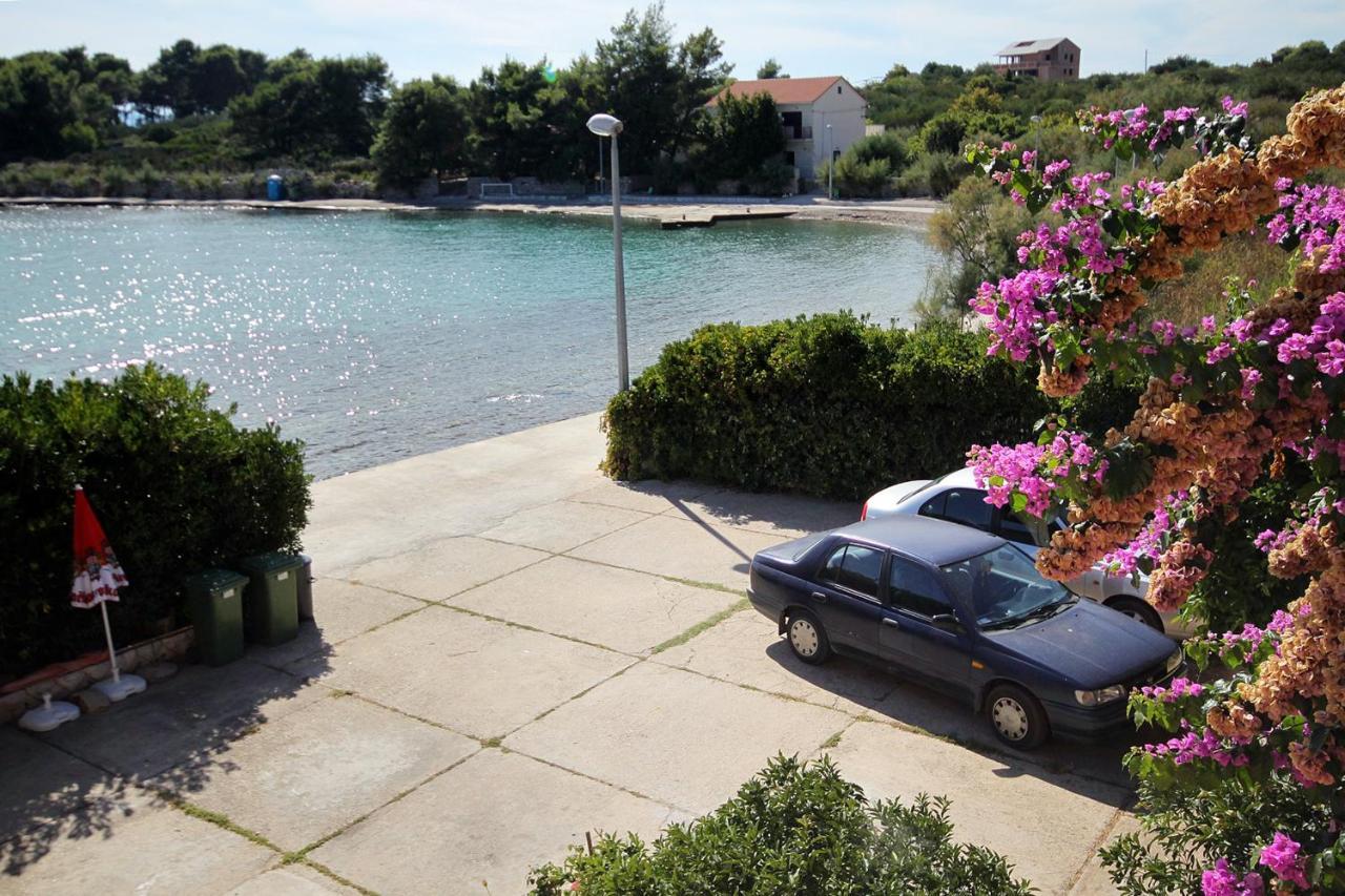 Apartments And Rooms By The Sea Sucuraj, Hvar - 4029 Экстерьер фото